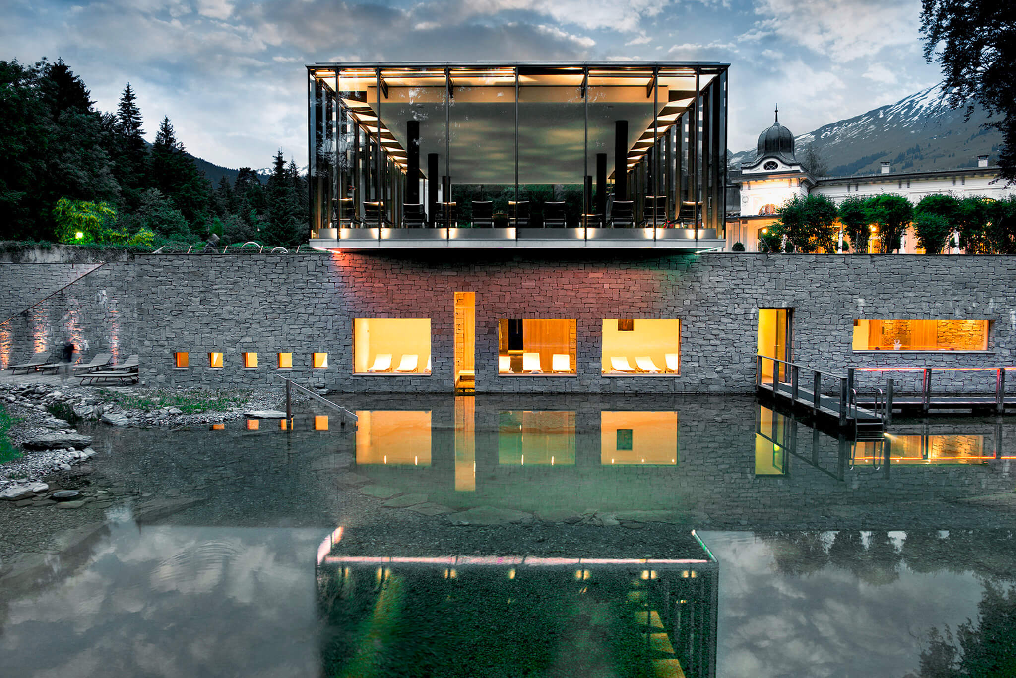 Naturstein im Spa des Waldhaus Flims